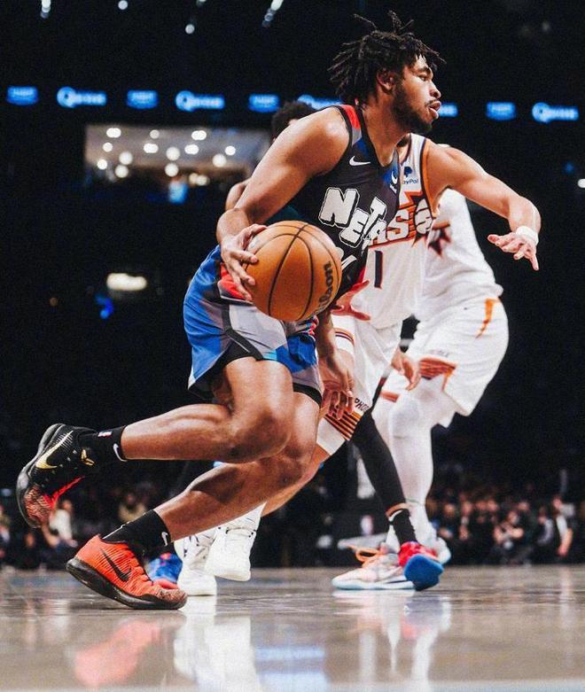 九游体育-赛车手舒马赫苏醒三年后现状