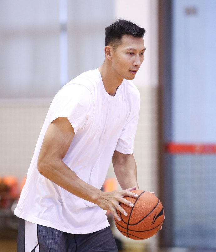 在时装比赛前冲刺阶段训练的动员讲话